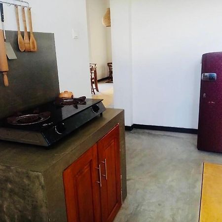 Om Villa Хиккадува Экстерьер фото