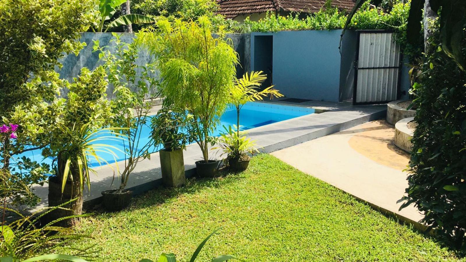 Om Villa Хиккадува Экстерьер фото